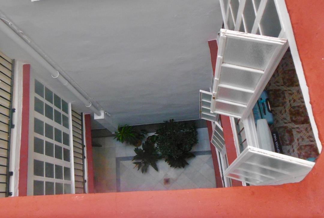 Habitaciones La Pepa กาดิซ ภายนอก รูปภาพ